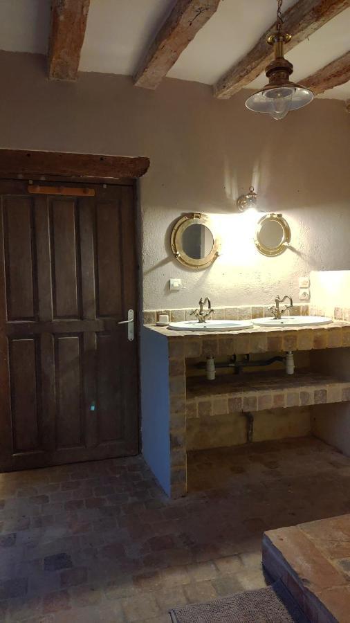 Bed and Breakfast Le Manoir De Gatines Tigne Екстер'єр фото