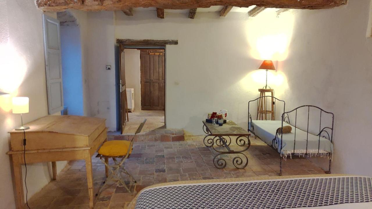 Bed and Breakfast Le Manoir De Gatines Tigne Екстер'єр фото