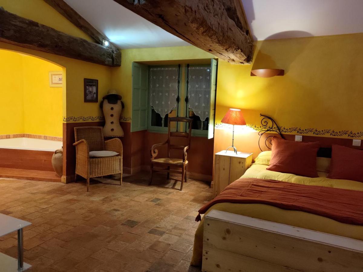 Bed and Breakfast Le Manoir De Gatines Tigne Екстер'єр фото