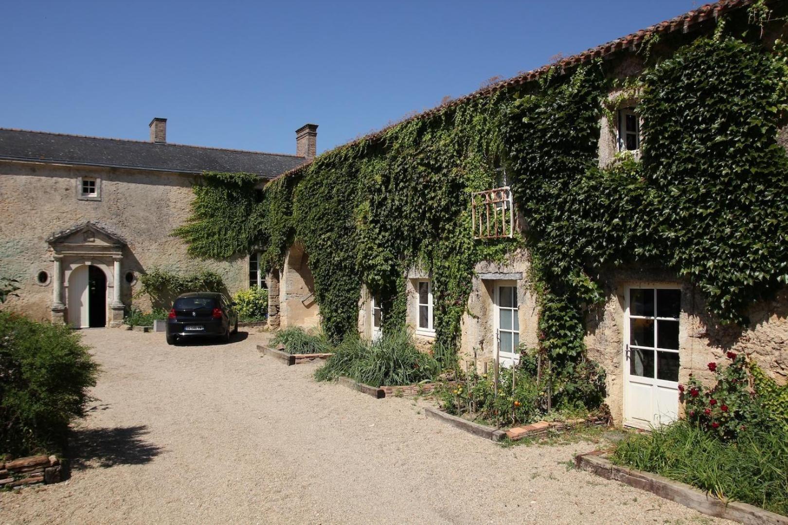 Bed and Breakfast Le Manoir De Gatines Tigne Екстер'єр фото